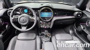 Mini Cooper CLASSIC Plus 2024 года из Южной Кореи