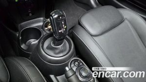 Mini Cooper CLASSIC Plus 2024 года из Южной Кореи