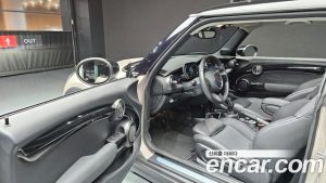 Mini Cooper CLASSIC Plus 2024 года из Южной Кореи
