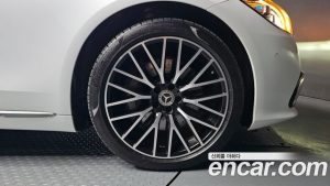 Mercedes-Benz S-Class S580L 4MATIC 2024 года из Южной Кореи