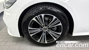 Mercedes-Benz E-Class E200 Avantgarde 2025 года из Южной Кореи