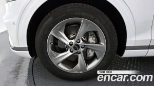 Genesis GV70 2.5T Бензин 2WD 2025 года из Южной Кореи