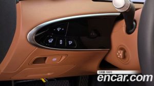 Genesis GV70 2.5T Бензин 2WD 2025 года из Южной Кореи
