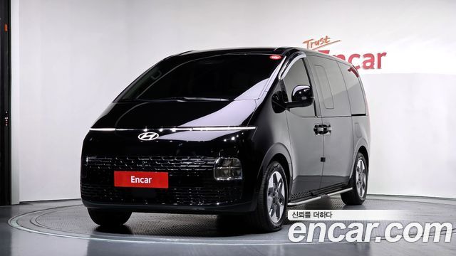 Hyundai Staria HEV 1.6 Tourer 11-Seater 2025 года из Кореи