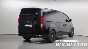 Hyundai Staria Tourer 11-Seater 2024 года из Южной Кореи