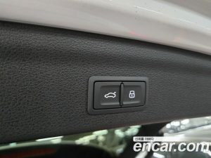 Audi Q3 40 TFSI 4WD 2025 года из Южной Кореи