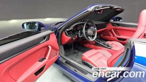 Porsche 911 CARRERA GTS Cabriolet 2023 года из Южной Кореи
