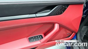 Porsche 911 CARRERA GTS Cabriolet 2023 года из Южной Кореи