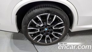 BMW X5 xDrive 40i M Sport 2024 года из Южной Кореи