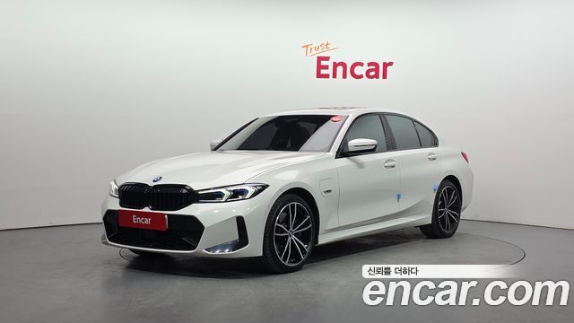 BMW 3-Series 330e M Sport 2023 года из Кореи