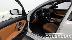 BMW 3-Series 330e M Sport 2023 года из Южной Кореи