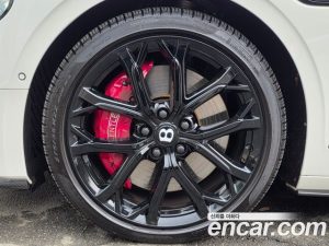 Bentley Flying Spur 4.0 S 2023 года из Южной Кореи
