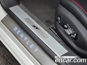 Bentley Flying Spur 4.0 S 2023 года из Южной Кореи