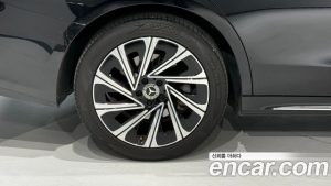 Mercedes-Benz E-Class E300 4MATIC Exclusive 2025 года из Южной Кореи