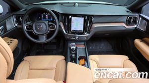 Volvo V60 B5 ULTIMATE AWD 2024 года из Южной Кореи