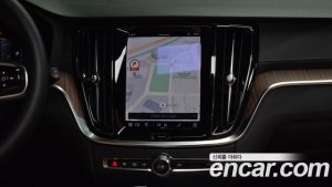 Volvo V60 B5 ULTIMATE AWD 2024 года из Южной Кореи