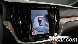 Volvo V60 B5 ULTIMATE AWD 2024 года из Южной Кореи