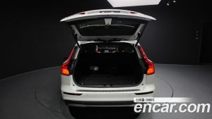 Volvo V60 B5 ULTIMATE AWD 2024 года из Южной Кореи