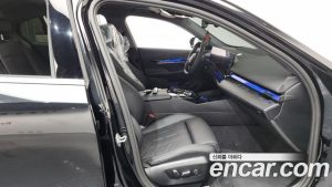BMW i5 eDrive 40 2025 года из Южной Кореи