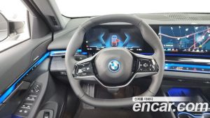 BMW i5 eDrive 40 2025 года из Южной Кореи