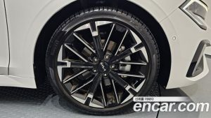 Kia K5 1.6 Turbo 2024 года из Южной Кореи