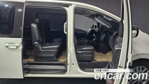 Hyundai Staria 4WD Tourer 11-Seater 2024 года из Южной Кореи