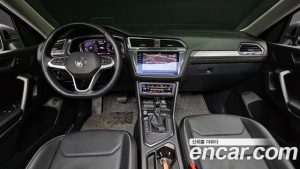 Volkswagen Tiguan 2.0 TSI Prestige 2023 года из Южной Кореи