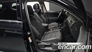 Volkswagen Tiguan 2.0 TSI Prestige 2023 года из Южной Кореи