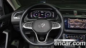 Volkswagen Tiguan 2.0 TSI Prestige 2023 года из Южной Кореи