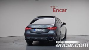 Mercedes-Benz C-Class C300 4MATIC AMG Line 2023 года из Южной Кореи