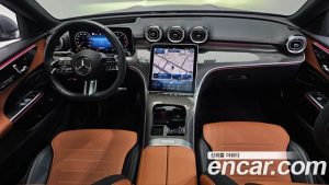 Mercedes-Benz C-Class C300 4MATIC AMG Line 2023 года из Южной Кореи