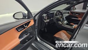 Mercedes-Benz C-Class C300 4MATIC AMG Line 2023 года из Южной Кореи