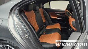 Mercedes-Benz C-Class C300 4MATIC AMG Line 2023 года из Южной Кореи