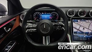 Mercedes-Benz C-Class C300 4MATIC AMG Line 2023 года из Южной Кореи