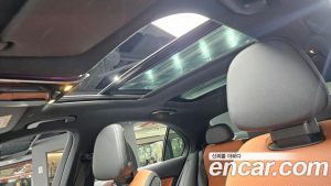 Mercedes-Benz C-Class C300 4MATIC AMG Line 2023 года из Южной Кореи