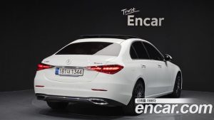 Mercedes-Benz C-Class C300 4MATIC Avantgarde 2024 года из Южной Кореи