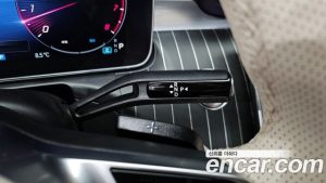 Mercedes-Benz C-Class C300 4MATIC Avantgarde 2024 года из Южной Кореи