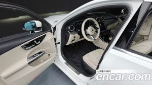 Mercedes-Benz C-Class C300 4MATIC Avantgarde 2024 года из Южной Кореи
