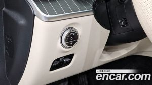 Mercedes-Benz C-Class C300 4MATIC Avantgarde 2024 года из Южной Кореи