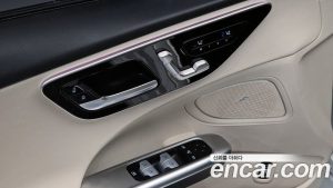 Mercedes-Benz C-Class C300 4MATIC Avantgarde 2024 года из Южной Кореи