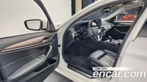 BMW 5-Series 530i xDrive Luxury 2023 года из Южной Кореи