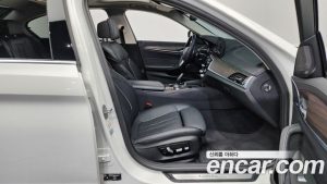 BMW 5-Series 530i xDrive Luxury 2023 года из Южной Кореи