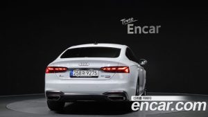 Audi A5 40 TFSI 4WD Premium Sportback 2023 года из Южной Кореи