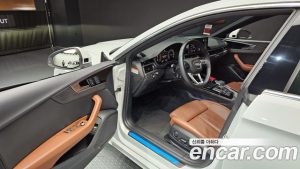 Audi A5 40 TFSI 4WD Premium Sportback 2023 года из Южной Кореи