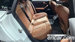 Audi A5 40 TFSI 4WD Premium Sportback 2023 года из Южной Кореи