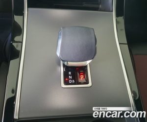 Land Rover Range Rover Velar 3.0 P400 Dynamic HSE 2025 года из Южной Кореи