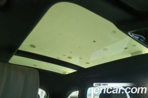 Land Rover Range Rover Velar 3.0 P400 Dynamic HSE 2025 года из Южной Кореи