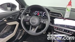 Audi A3 40 TFSI Premium 2023 года из Южной Кореи