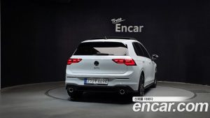 Volkswagen Golf 2.0 GTI 2023 года из Южной Кореи