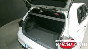 Volkswagen Golf 2.0 GTI 2023 года из Южной Кореи